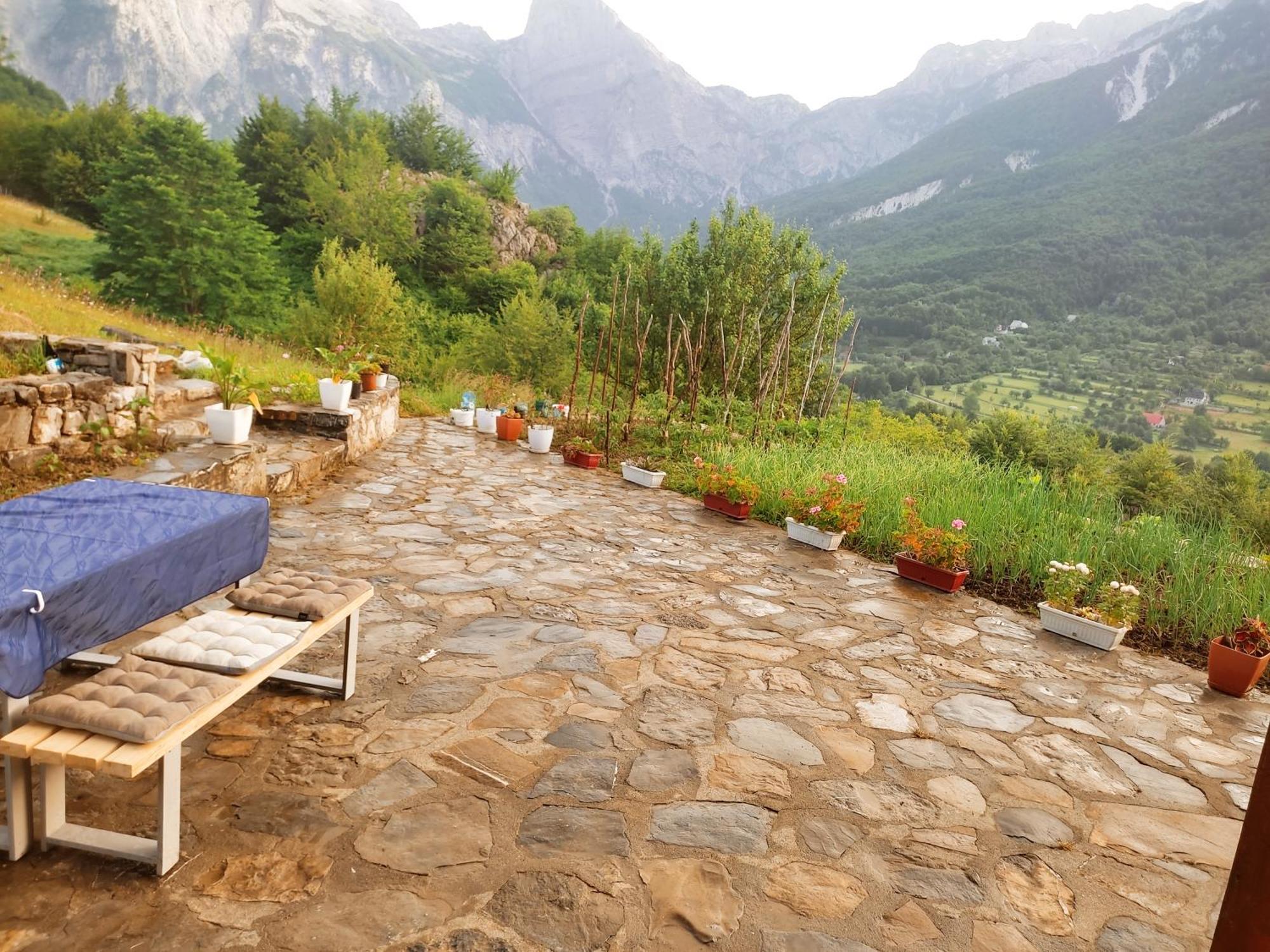 Guest House Astrit Villi Теті Екстер'єр фото